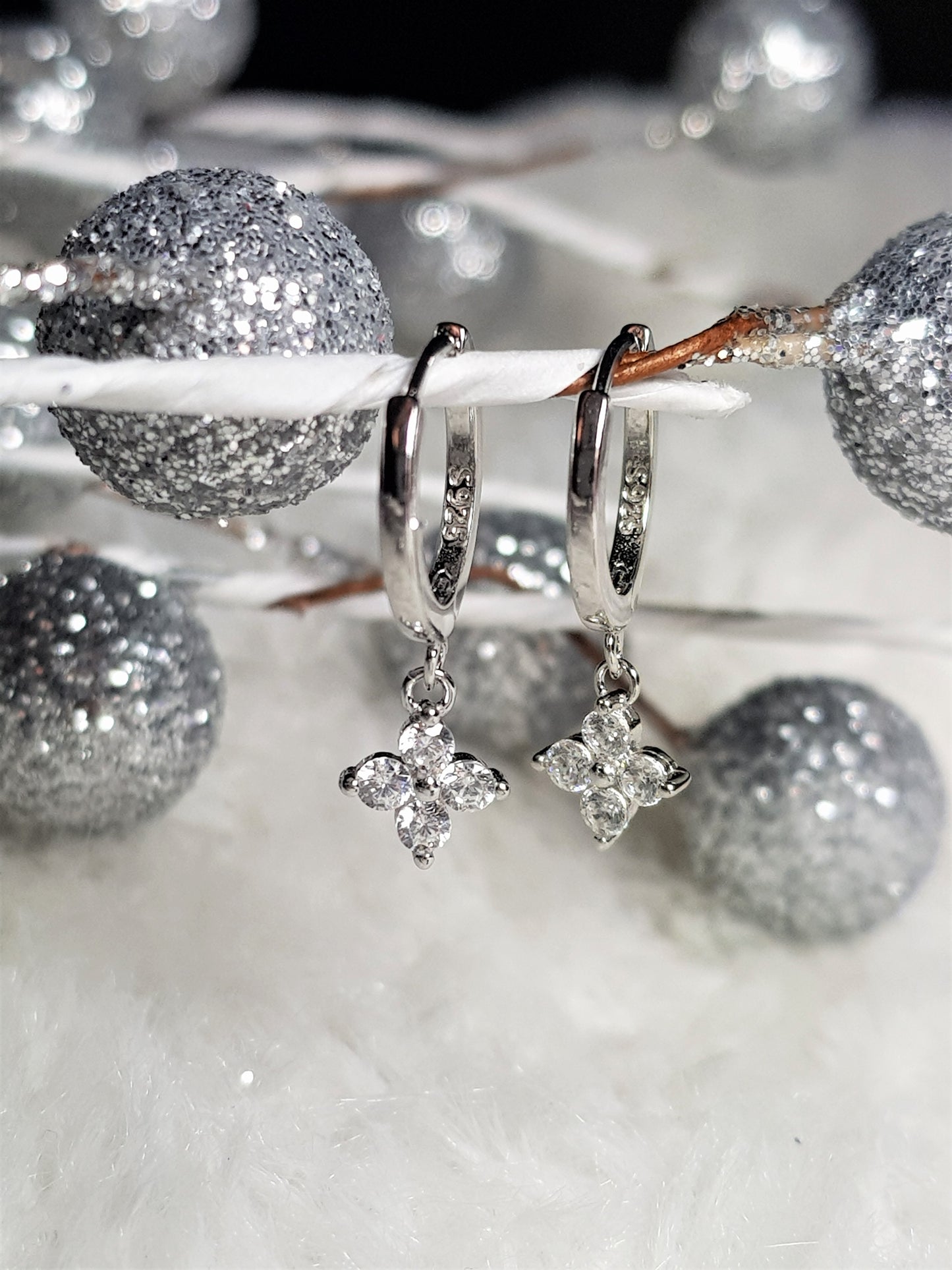 Kousa Earrings
